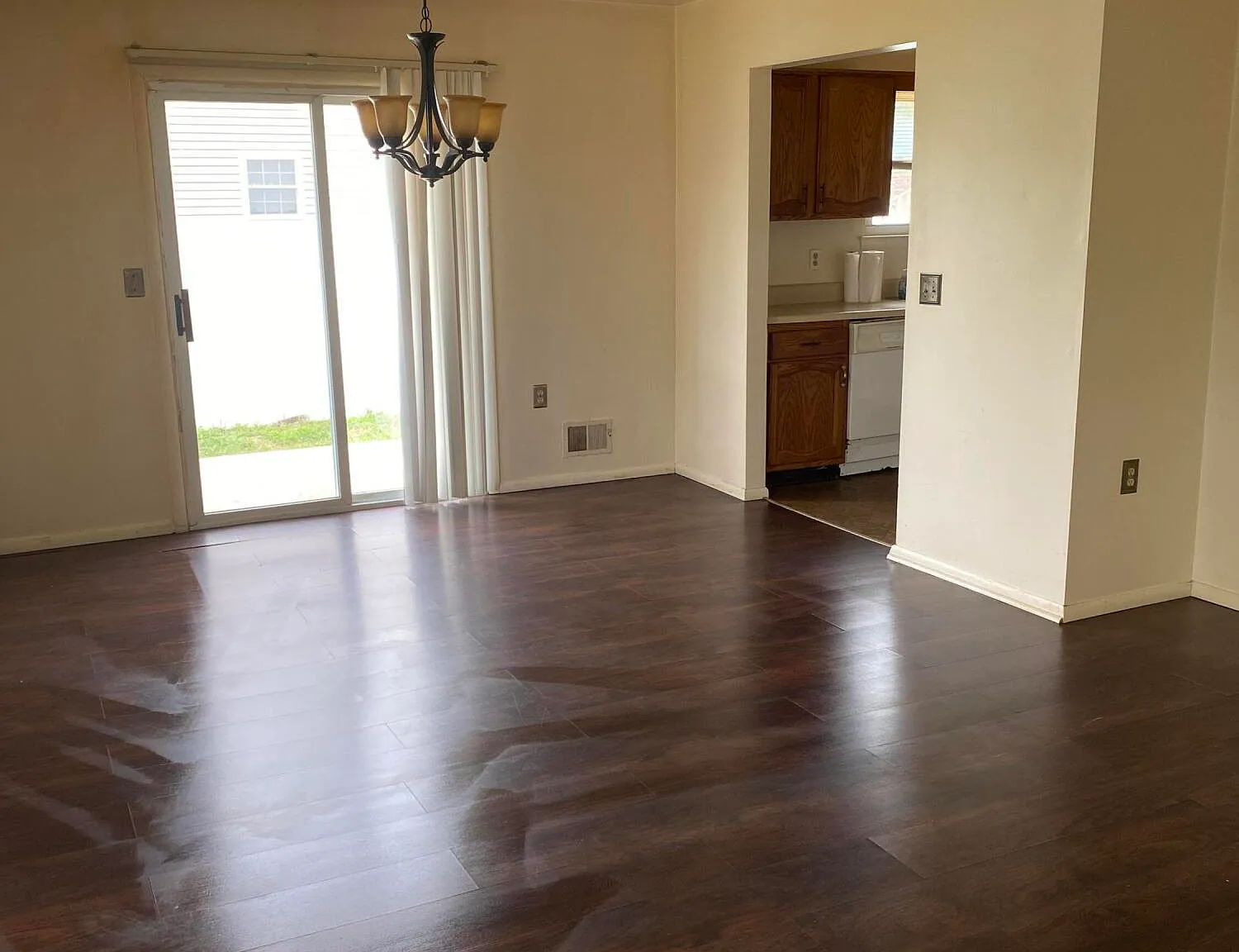 2 bed, 1056 sqft, $2,600 — Photo 1