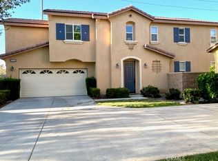 7076 Luminaire Ct, Corona, CA