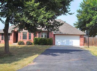1853 Ruby Dr, Blanchard, OK 73010
