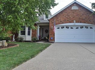 18 Putting Green Dr, Dardenne Prairie, MO 63368
