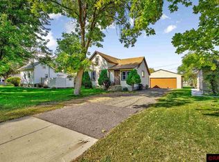 208 Belle Ave, Mankato, MN 56001