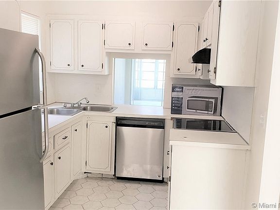 3rd image of 5980 NW 64th Ave APT 201