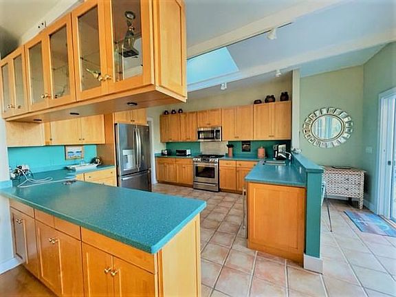 3rd image of 78 Winemack St
