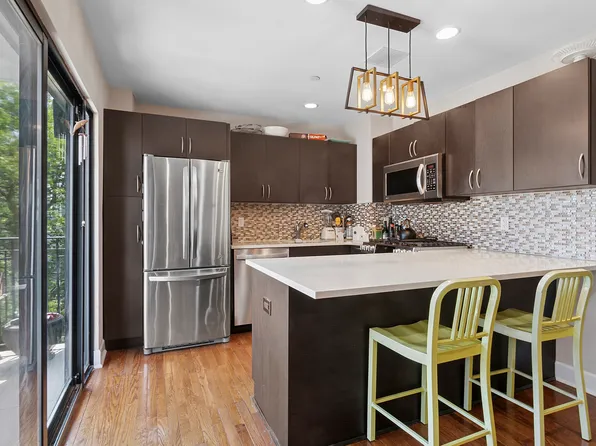 185 York Street image 2 of 8