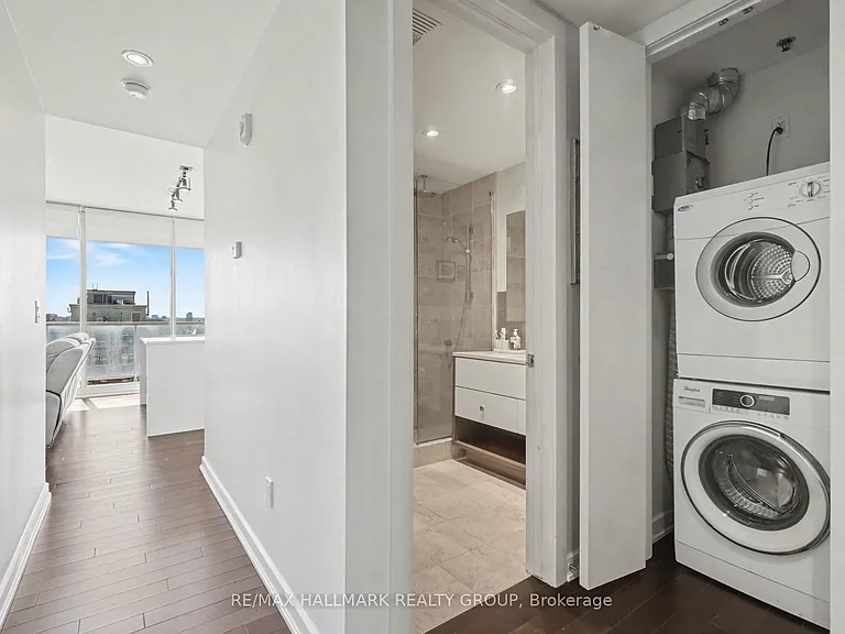 300 Lisgar St #1208 — Photo 11