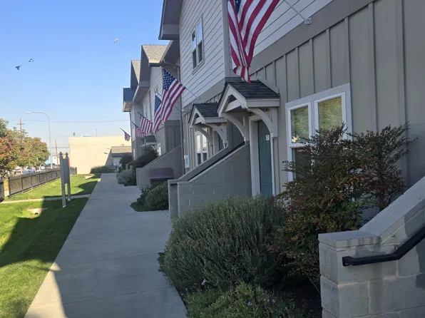 510 N Front St #18, Medford, OR 97501