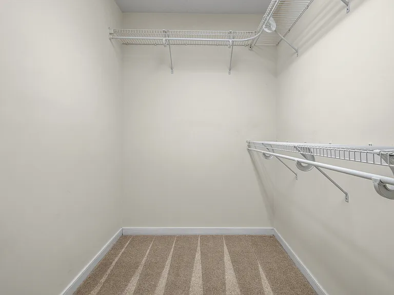 3924 Liberty Point Dr — Photo 39
