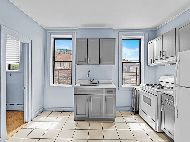 245 Liberty Ave #2R — Photo 11