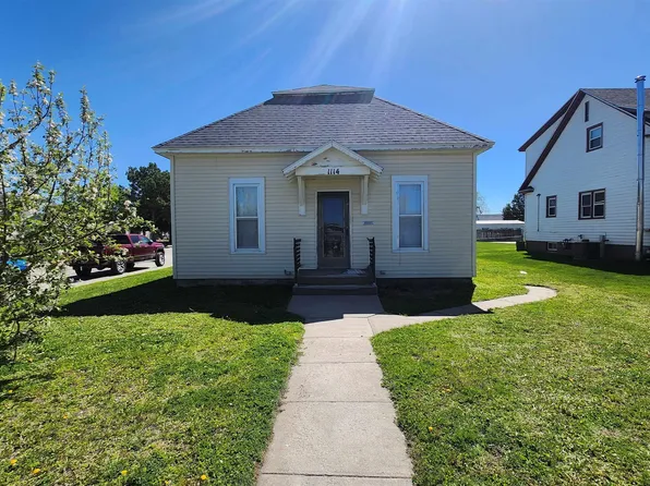 1114 C St, Cozad, NE 69130