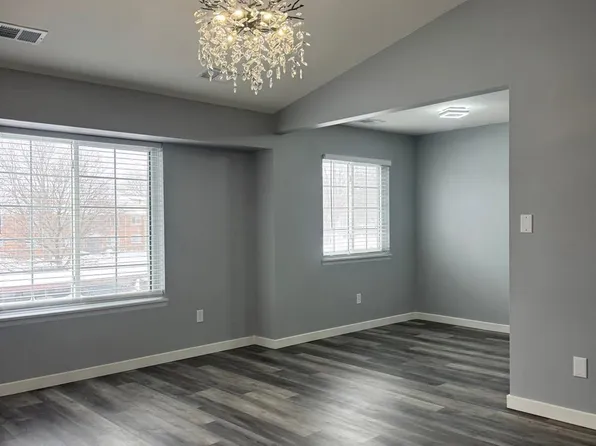 31844 Kelly Rd #4, Roseville, MI 48066