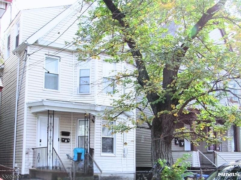 1st image of 792 S 15th St