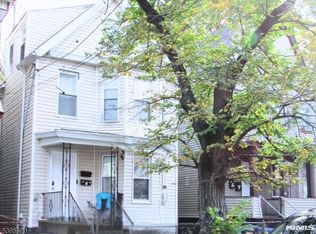 792 S 15th St, Newark, NJ 07108