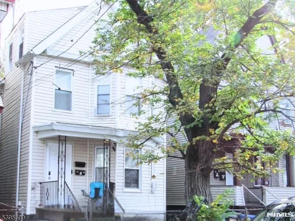 792 S 15th St, Newark, NJ 07108