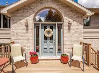 5861 Saint Louis River Rd, Hermantown, MN 55810