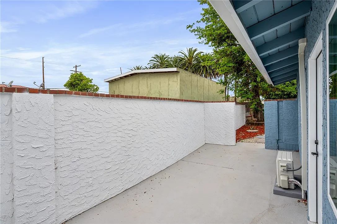 Studio, 390 sqft, $1,500 — Photo 4