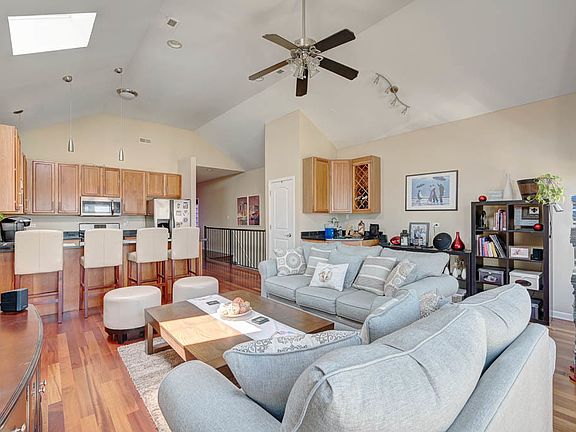 3rd image of 6643 W Belmont Ave #3