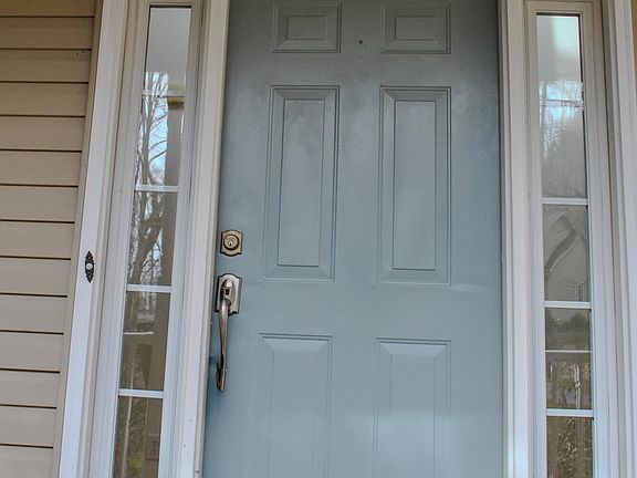 3rd image of 207 Summer Rose Ln