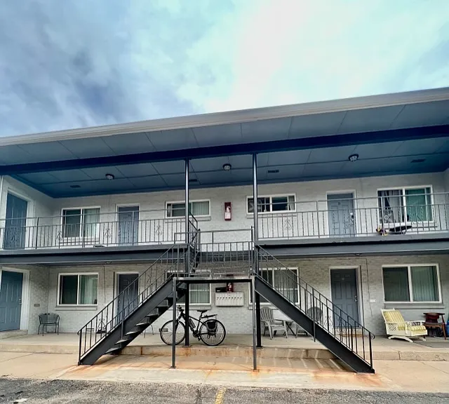 Flats at DeBoer Park — Photo 2