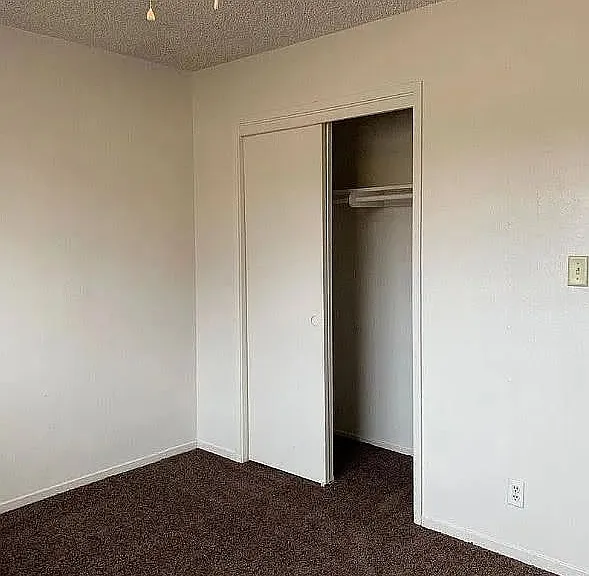 4431 E Hedges Ave #D — Photo 7