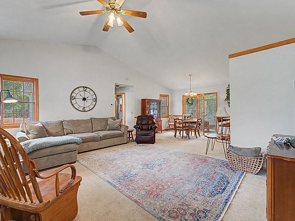 3rd image of 1107 Panther Creek Rd