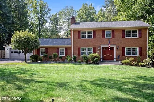 4417 Neptune Dr Photo 1