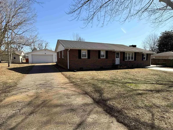 116 Willow St, Fredonia, KY 42411