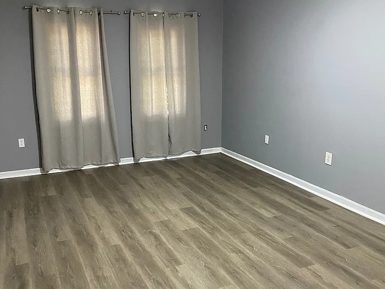 670 Davis Ln — Photo 19