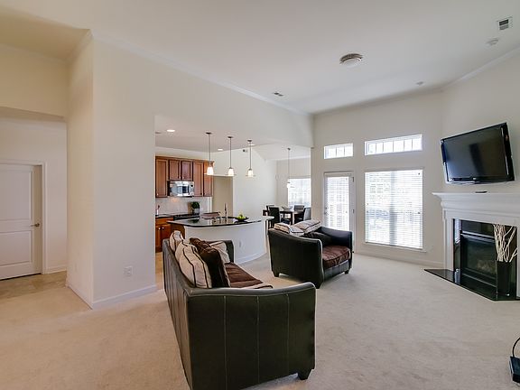 2nd image of 3982 Langtree Dr