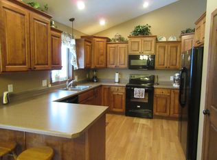 553 29th St, West Des Moines, IA 50265