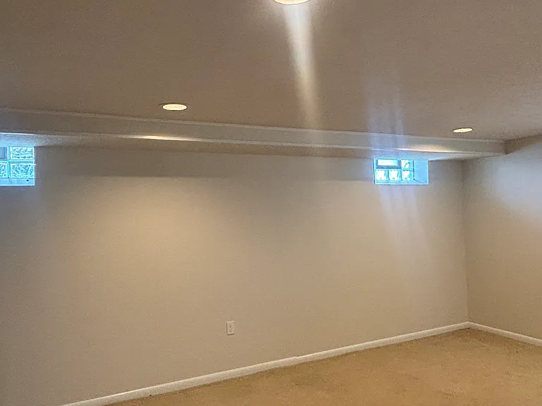 32700 Aurora Rd — Photo 12