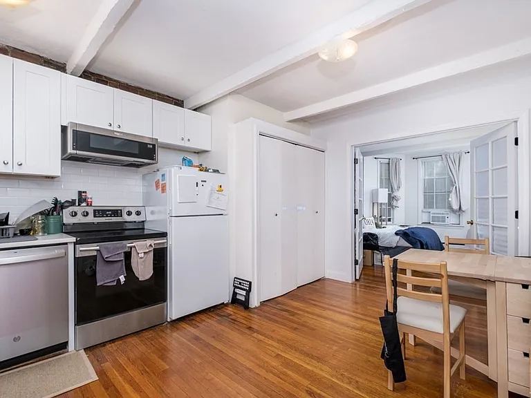 4 Wigglesworth St #1 — Photo 1