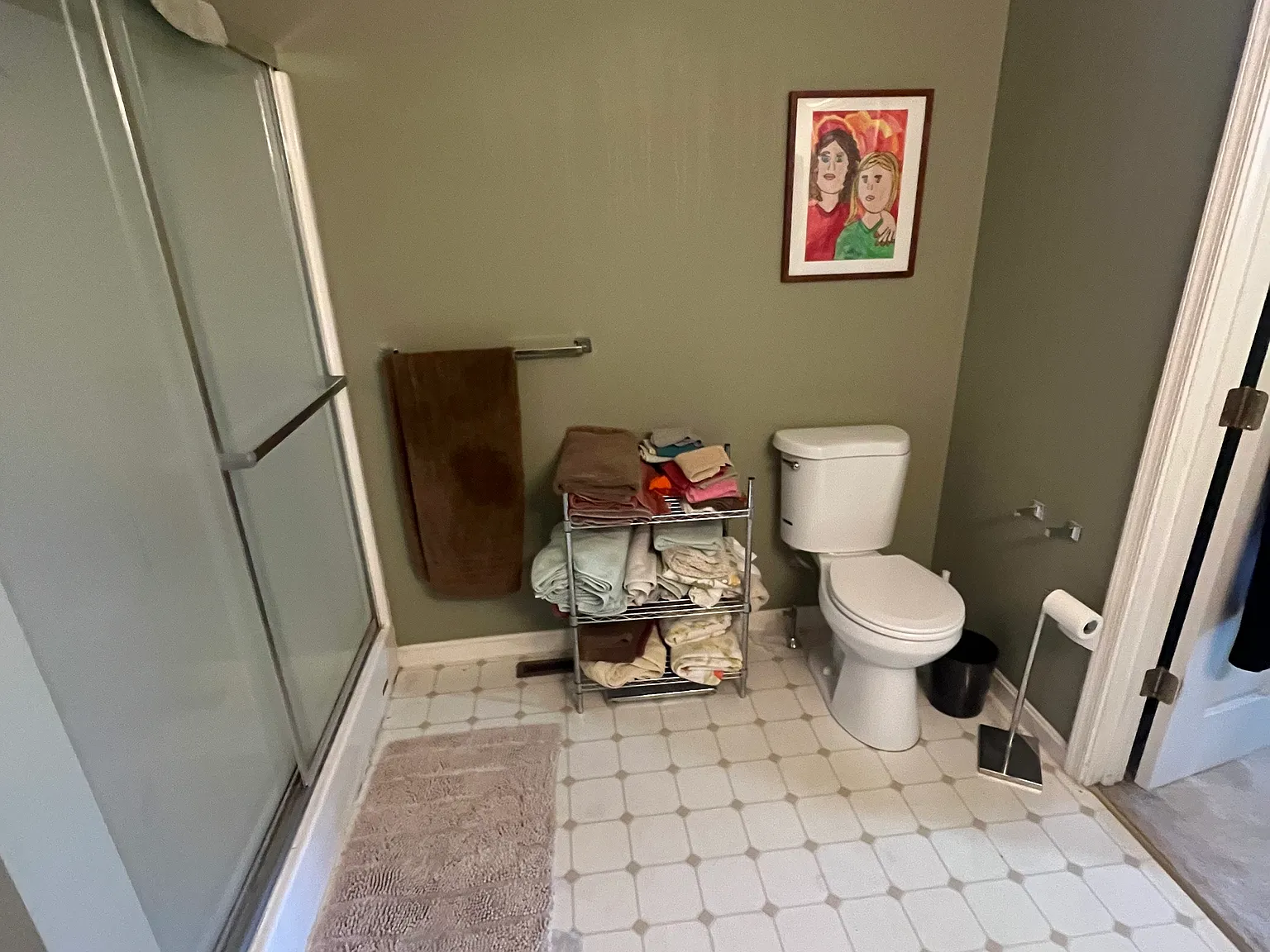 3 bed, 2.5 bath, 2456 sqft, $2,300 — Photo 3