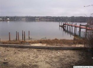 197 Riverside Dr N, Brick, NJ 08724