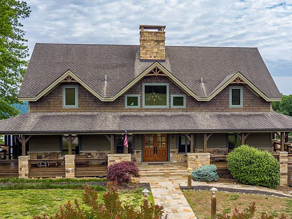 2nd image of 300 Eagle Point Dr