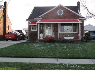 15076 Stephens Dr, Eastpointe, MI 48021