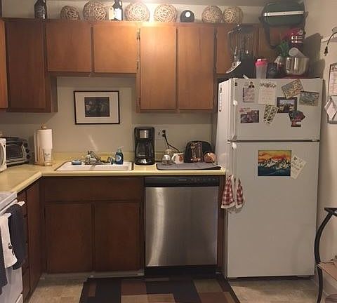 3rd image of 65 N Clarkson St APT 504