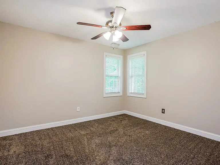 308 Cardinal Crest Ln — Photo 15