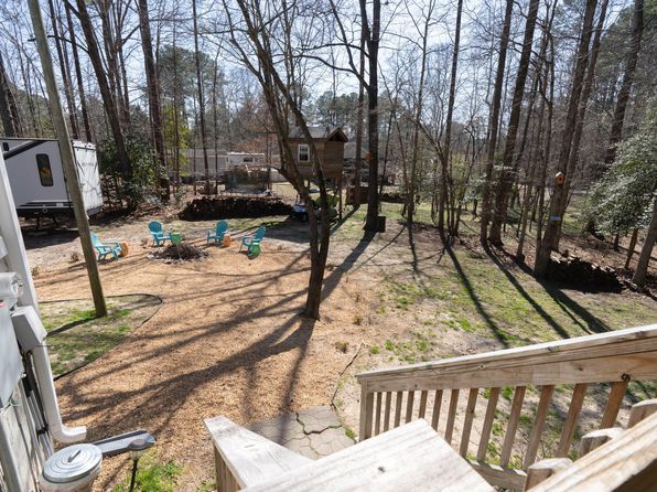 166 Creek Dr, Louisburg, NC 27549
