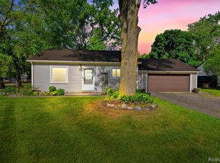 47101 Frederick Rd, Shelby Township, MI 48317