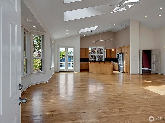 2nd image of 8029 126th Avenue NE