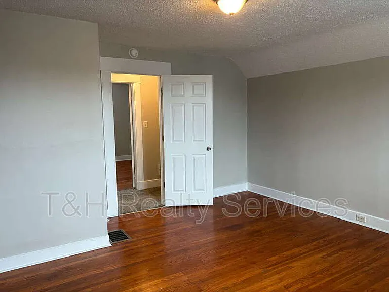 1258 E Naomi St — Photo 19
