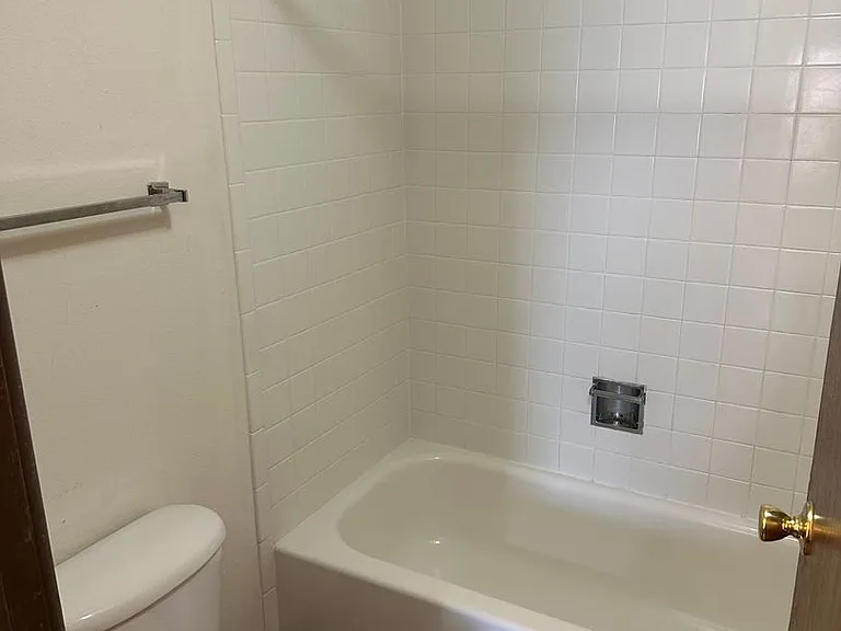 Park Place West Apartments — Photo 14