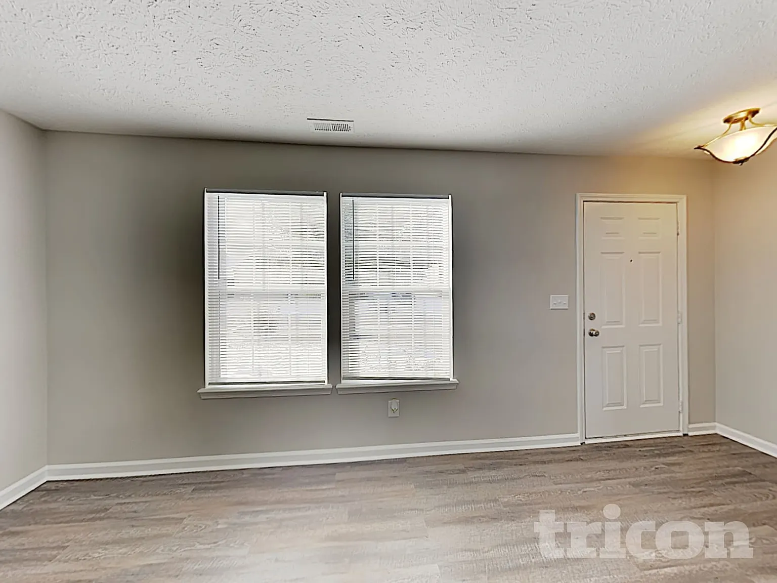 10740 Snowdrop Way Indianapolis IN — Photo 2