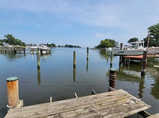 1923 Betty Ln, Pasadena, MD 21122