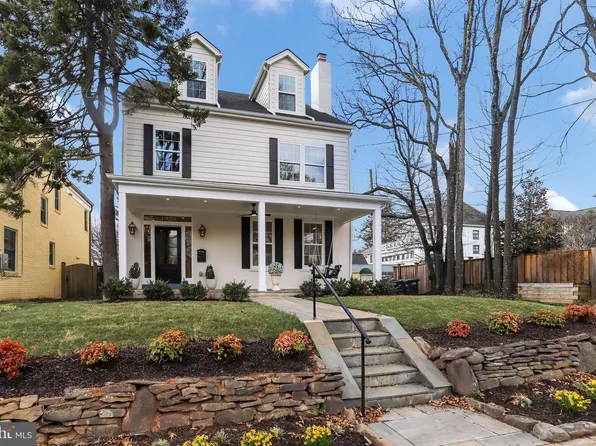 4920 43rd Pl NW, Washington, DC 20016