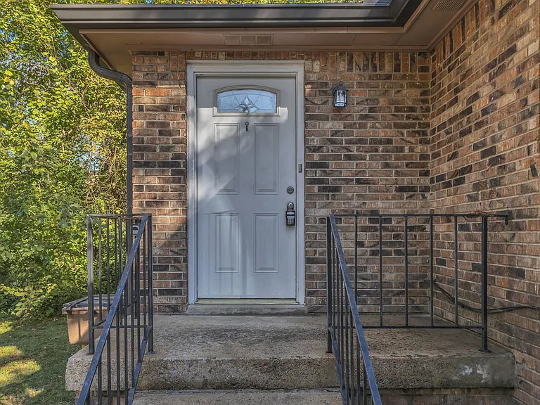 3108 Lealand Ln #B — Photo 3