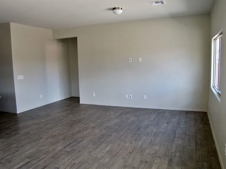4312 Deanna Dr — Photo 15
