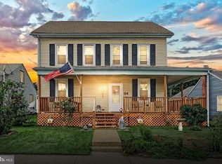 34 W High St, Windsor, PA 17366