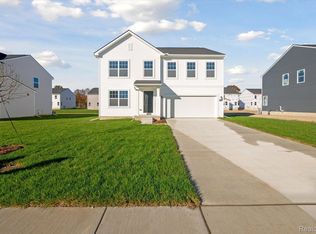 54567 Heron Cir, Chesterfield, MI