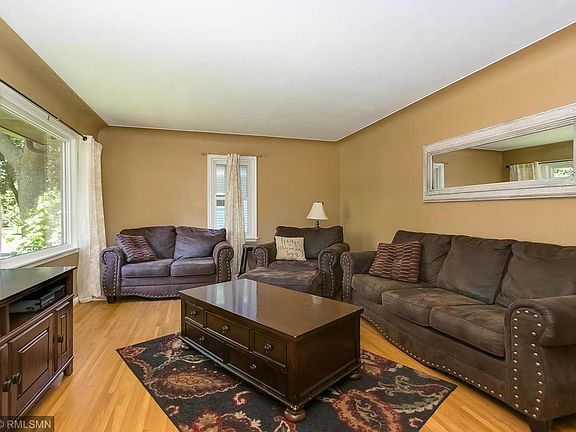 3rd image of 1030 Stryker Ave